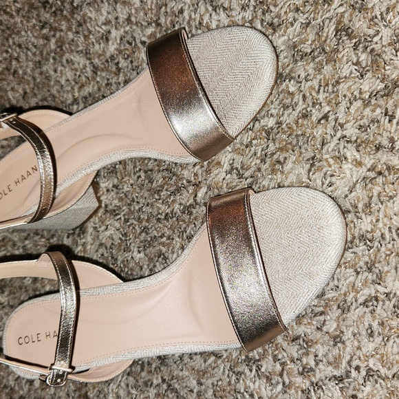 Cole Haan, Josie Block Heel Sandal. Size 11B - Picture 3 of 8